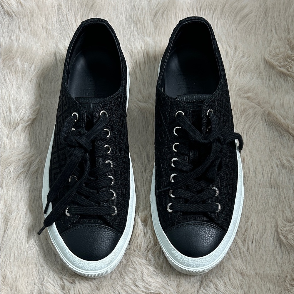 Givenchy Sneakers